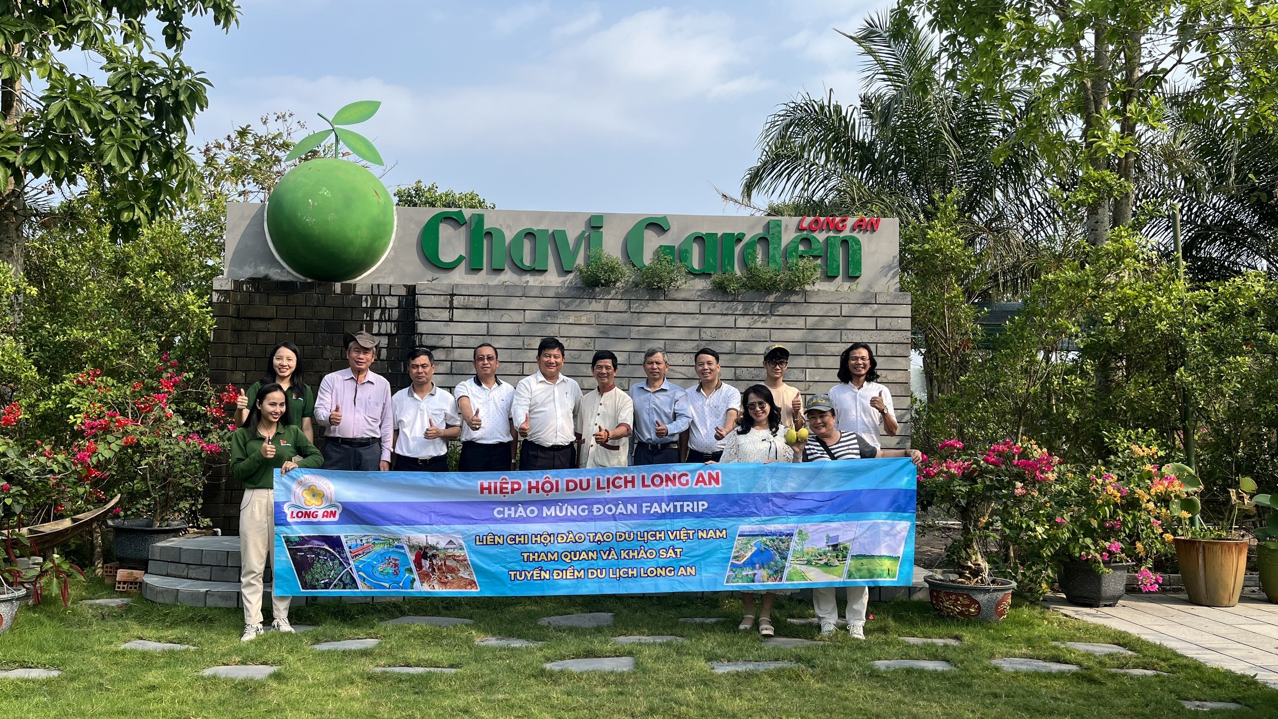 Liên chi hội Đào tạo Du lịch Việt Nam tham quan và khảo sát tuyến điểm du lịch tại Long An